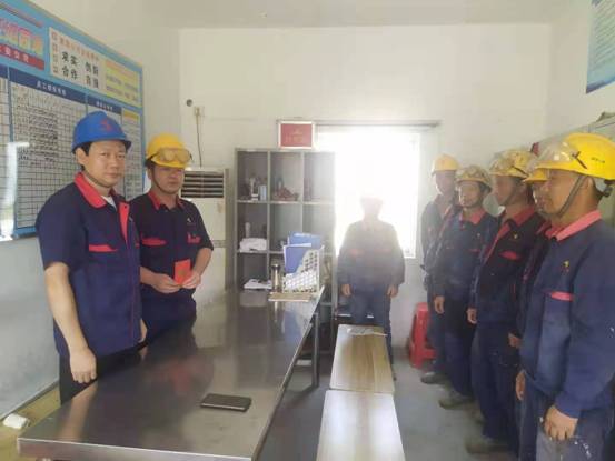 第一建筑工程事業(yè)部開(kāi)展退伍軍人職工慰問(wèn) 第一建筑工程事業(yè)部開(kāi)展退伍軍人職工慰問(wèn)