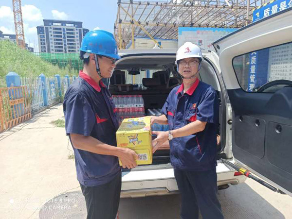 公司黨委書(shū)記到池州映湖園項(xiàng)目指導(dǎo)工作 公司黨委書(shū)記到池州映湖園項(xiàng)目指導(dǎo)工作