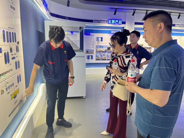 生態(tài)環(huán)境部固體廢物與化學(xué)品管理技術(shù)中心到建材公司調(diào)研 生態(tài)環(huán)境部固體廢物與化學(xué)品管理技術(shù)中心到建材公司調(diào)研