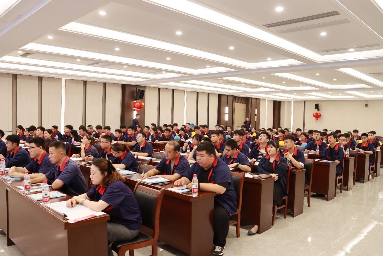 公司開展新員工培訓(xùn) 公司開展新員工培訓(xùn)